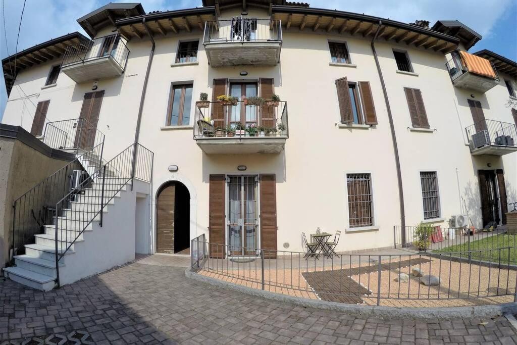Casa Di Mirco - Ampio E Moderno Bilocale Apartamento Castenedolo Exterior foto